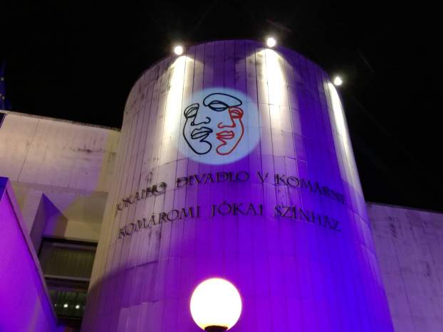 Komáromi Jókai Színház új logó