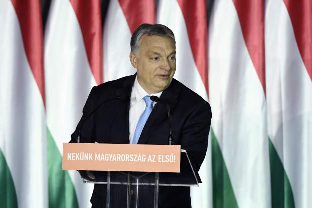 Orbán Viktor zászlós