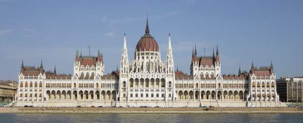 parlament-budapest-vagva.jpg