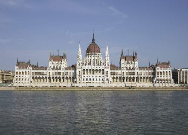 parlament-budapest.jpg