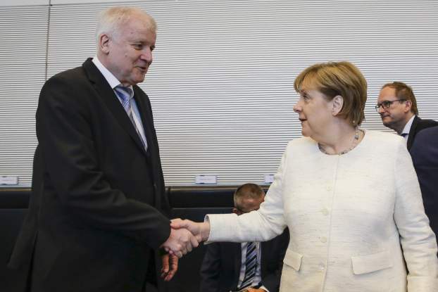 Seehofer és Merkel