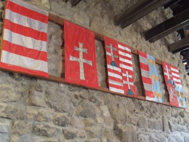 Királyok zászlói a visegrádi várban