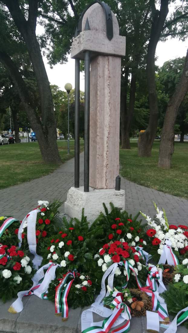 A dunaszerdahelyi Szent István emlékmű 2019. augusztus 20-án