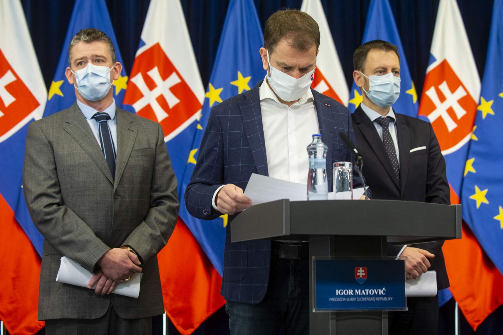 kormány, sajtótájékoztató