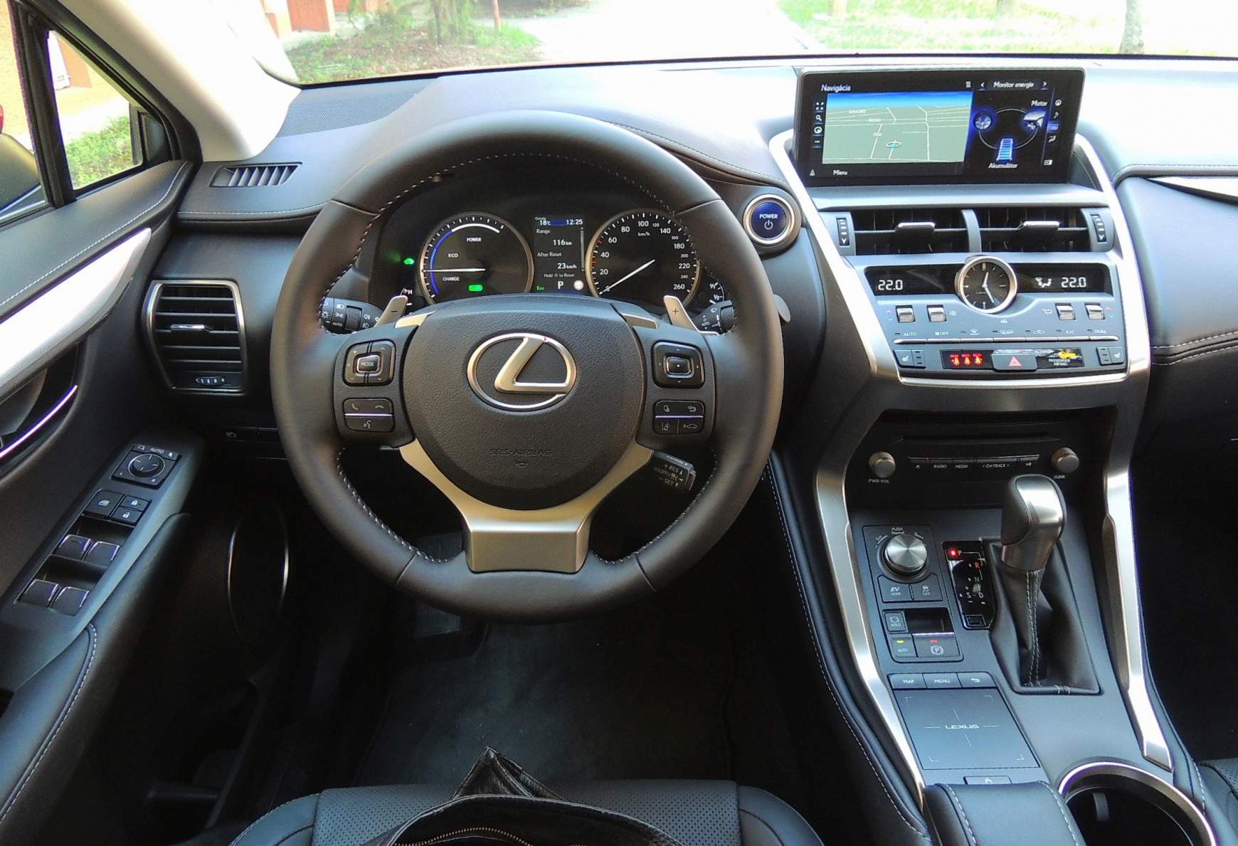 Lexus NX 300h 