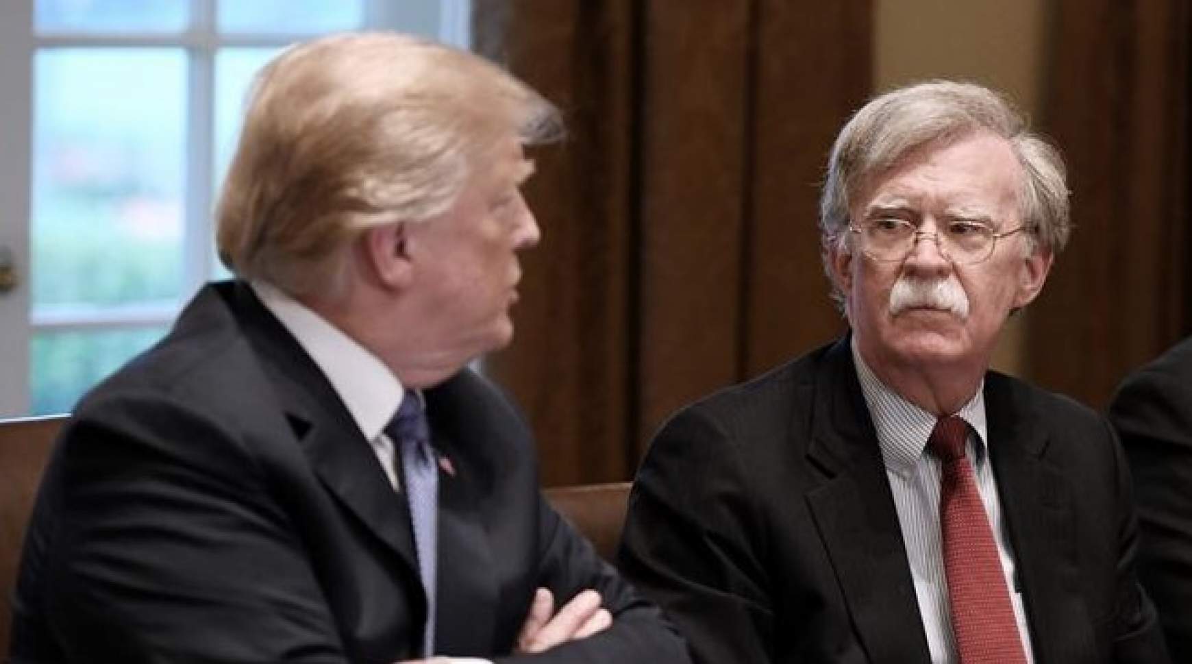 John Bolton Donald Trump társaságában