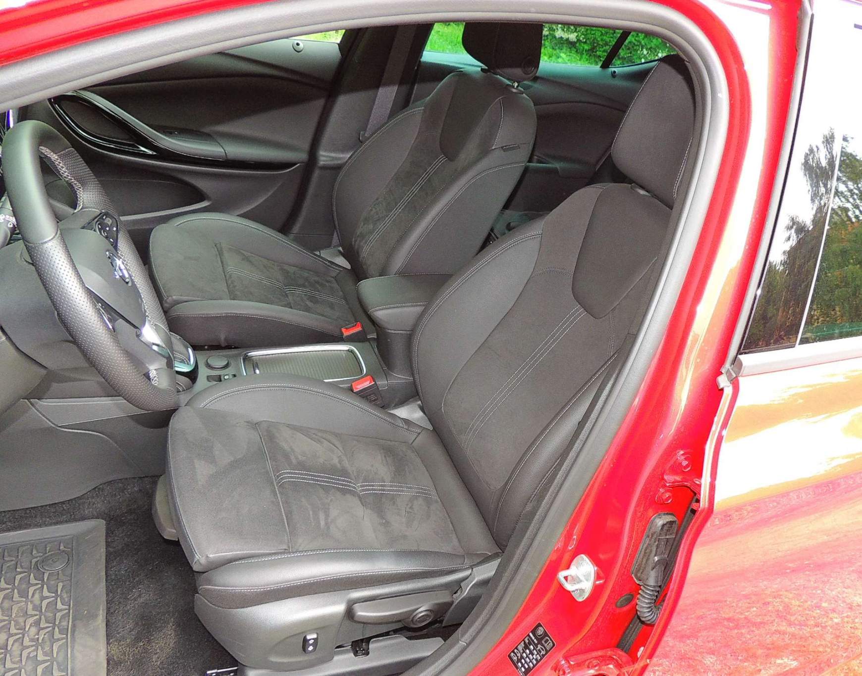 Opel Astra 1,4T Elegance