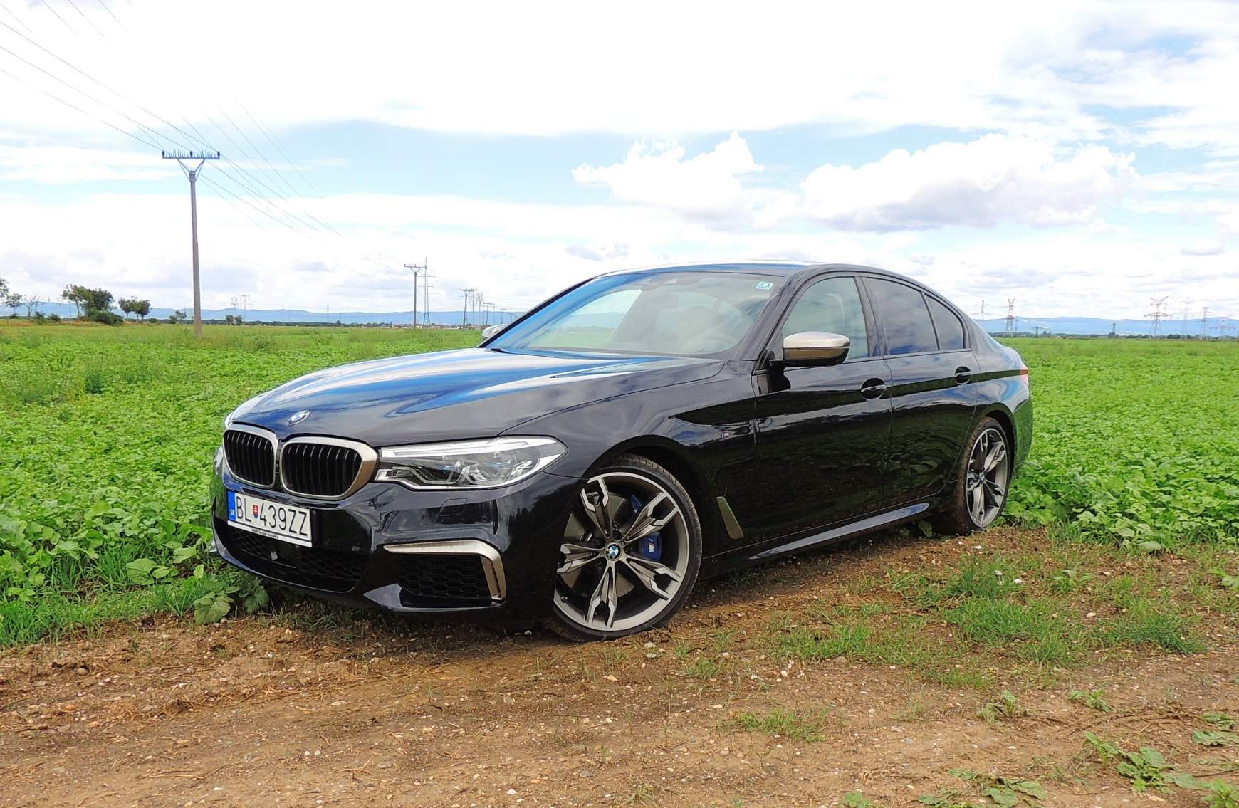 BMW M550i xDrive 