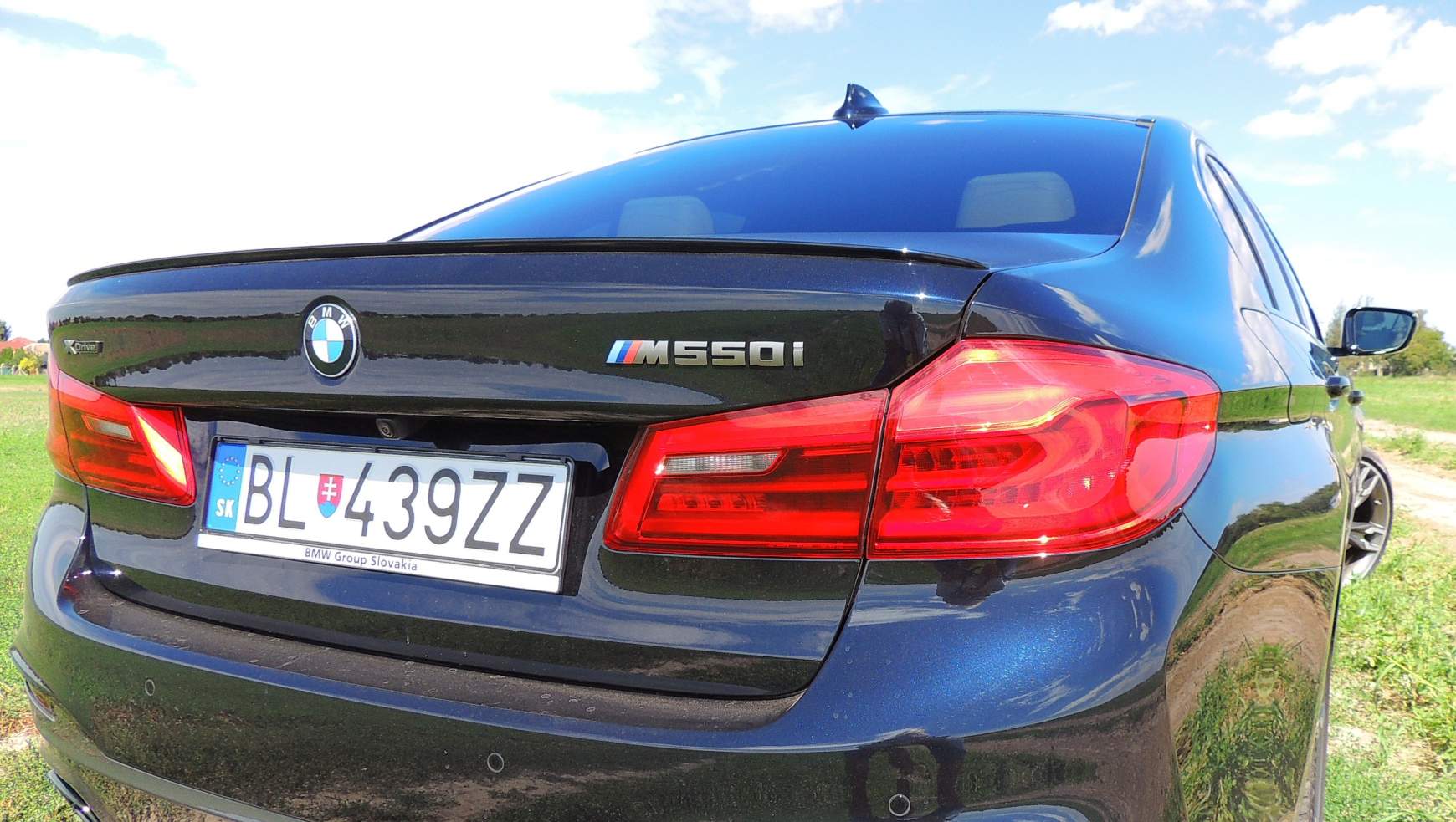 BMW M550i xDrive 