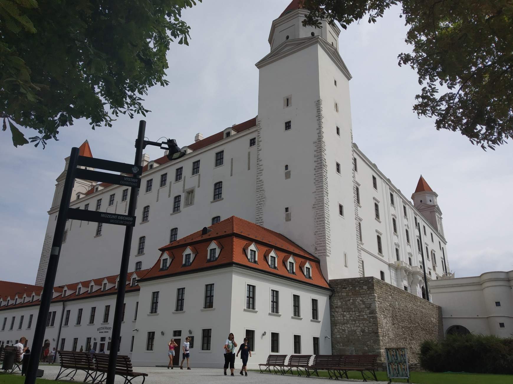 vár12