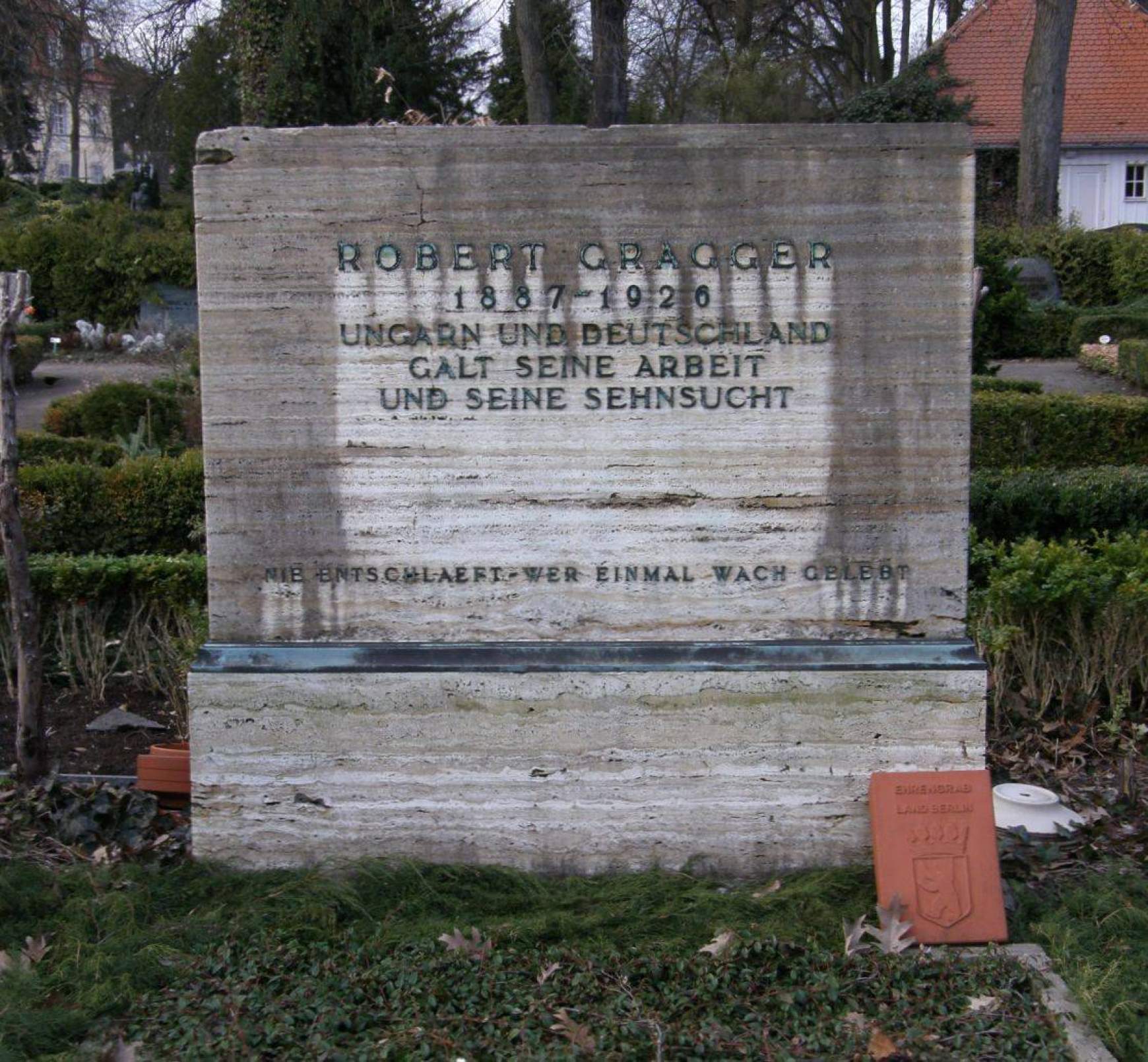 sírkő