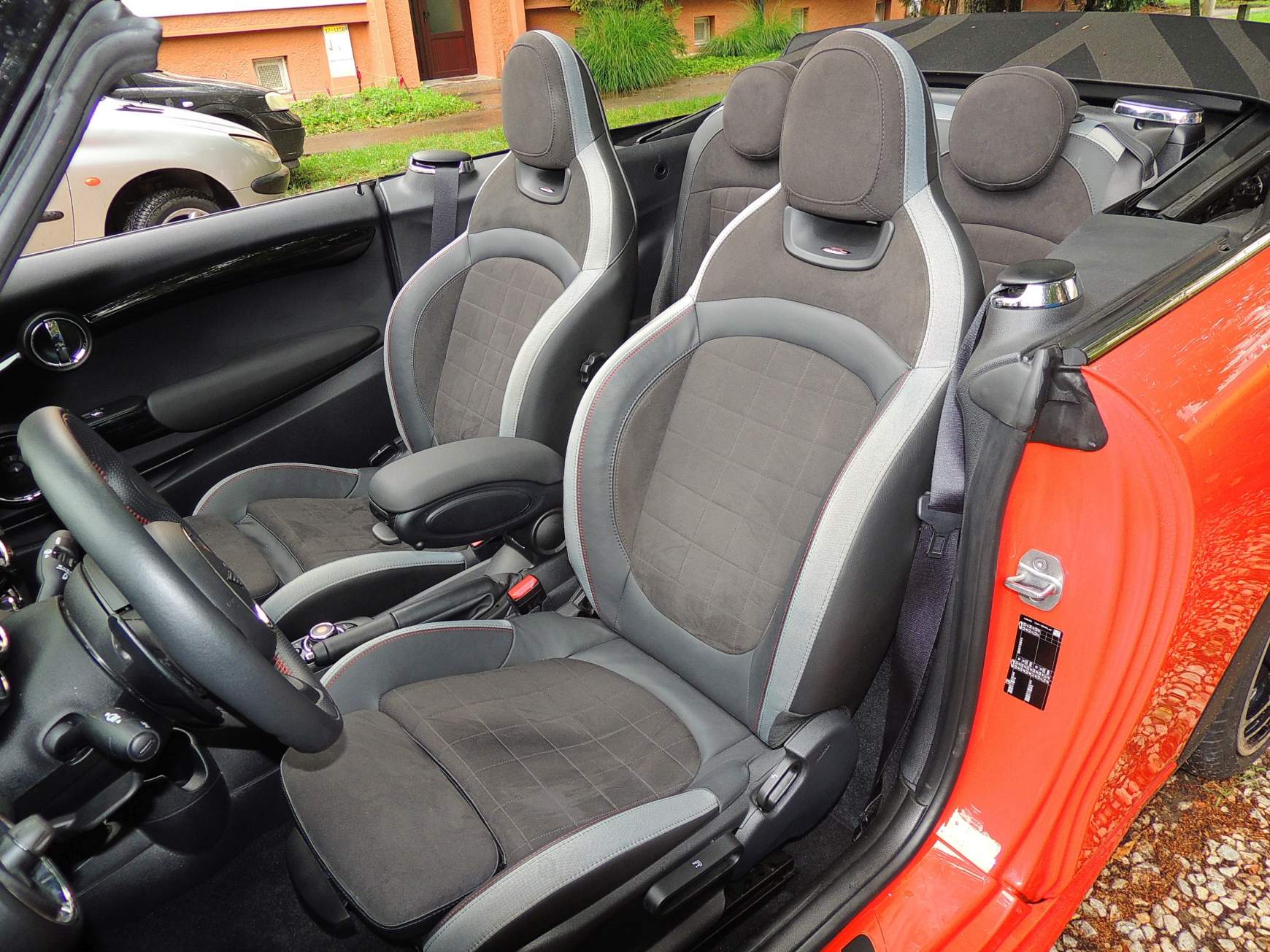 MINI Cabrio JCW 