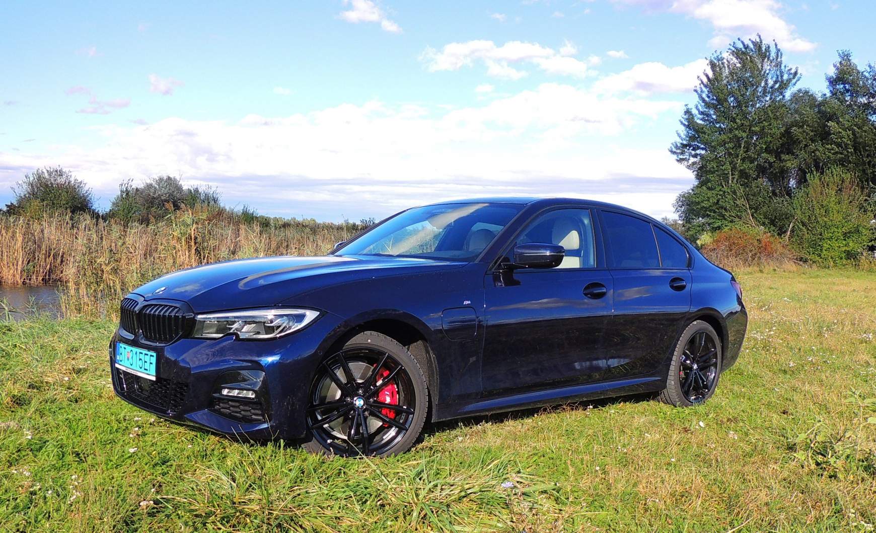BMW 330e