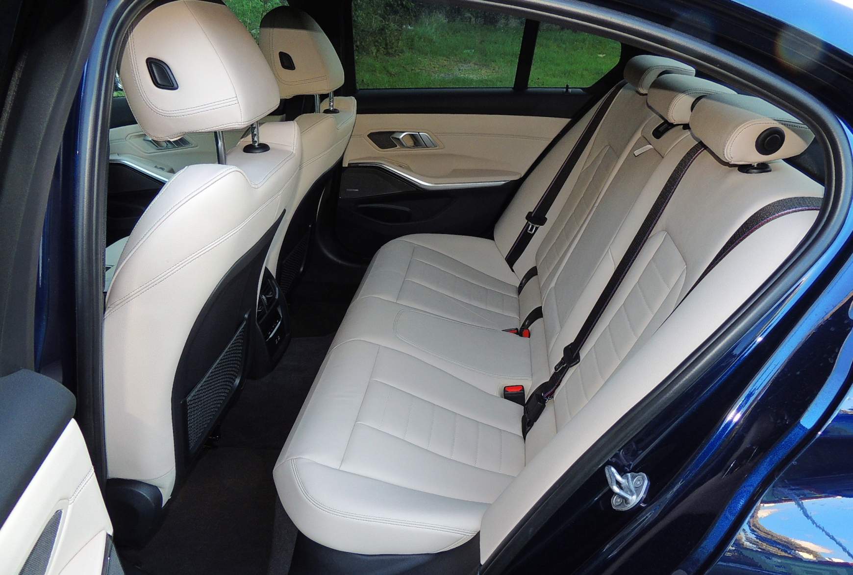 BMW 330e 