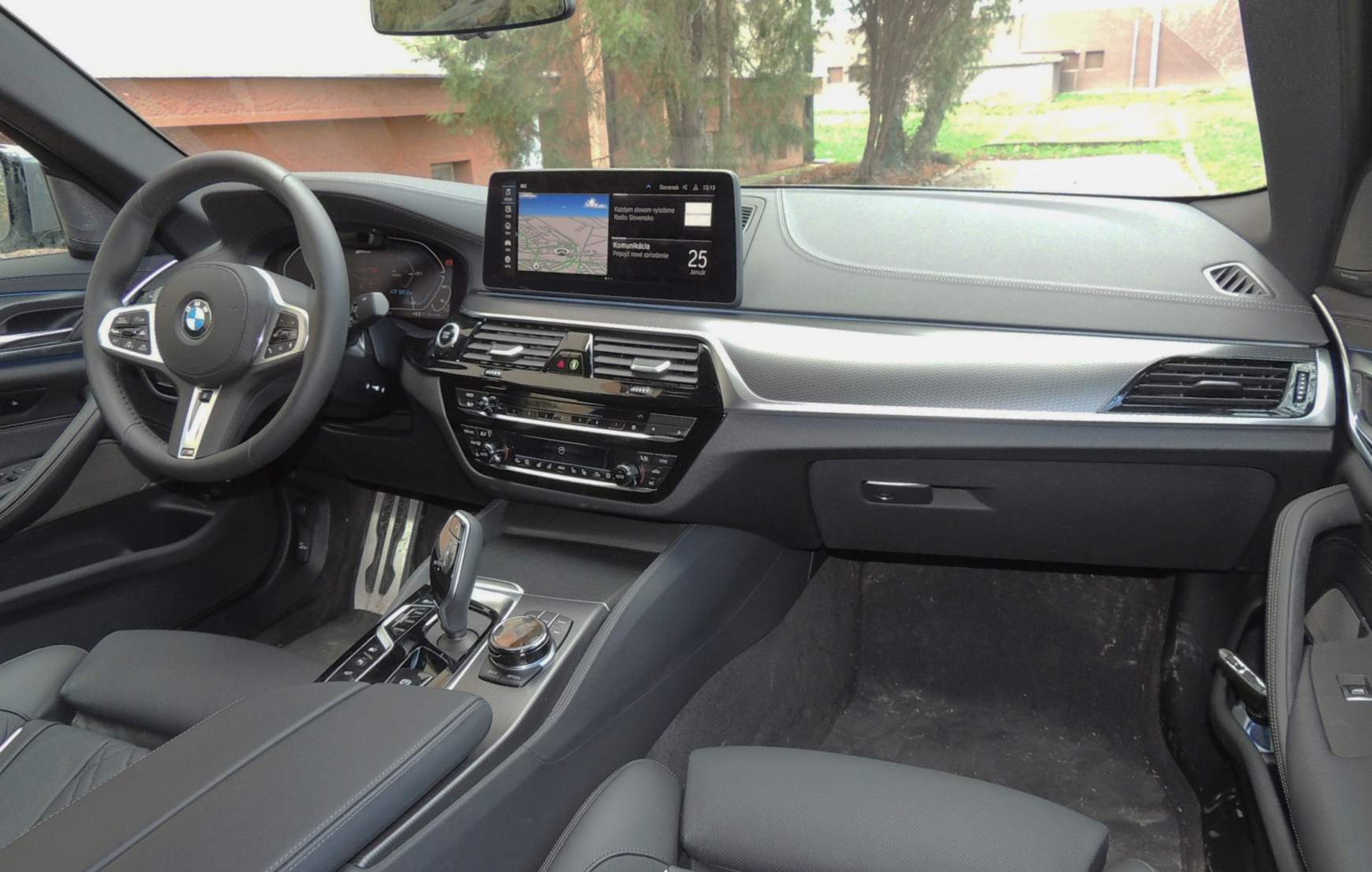 BMW 545e xDrive 