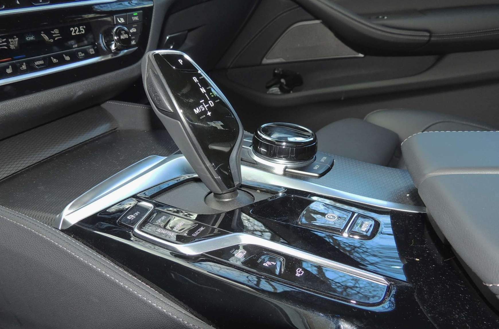 BMW 545e xDrive 