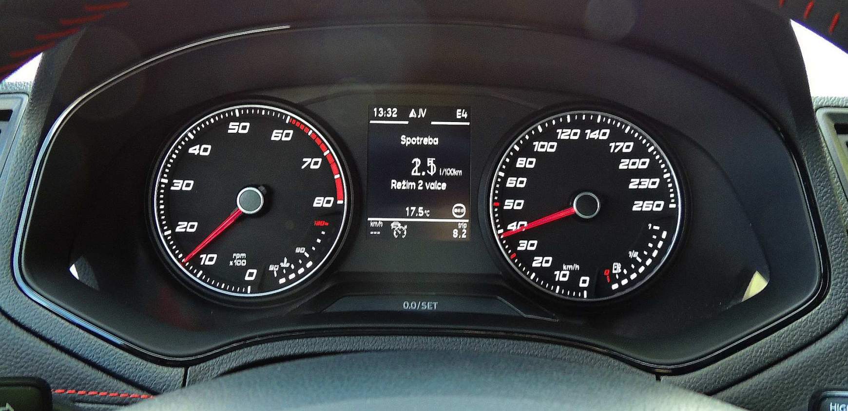 Seat Arona 1.5 TSI FR REDLine