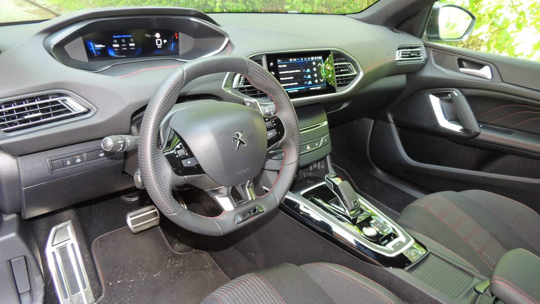 peugeot-308-sw-bluehdi-130-gt-08
