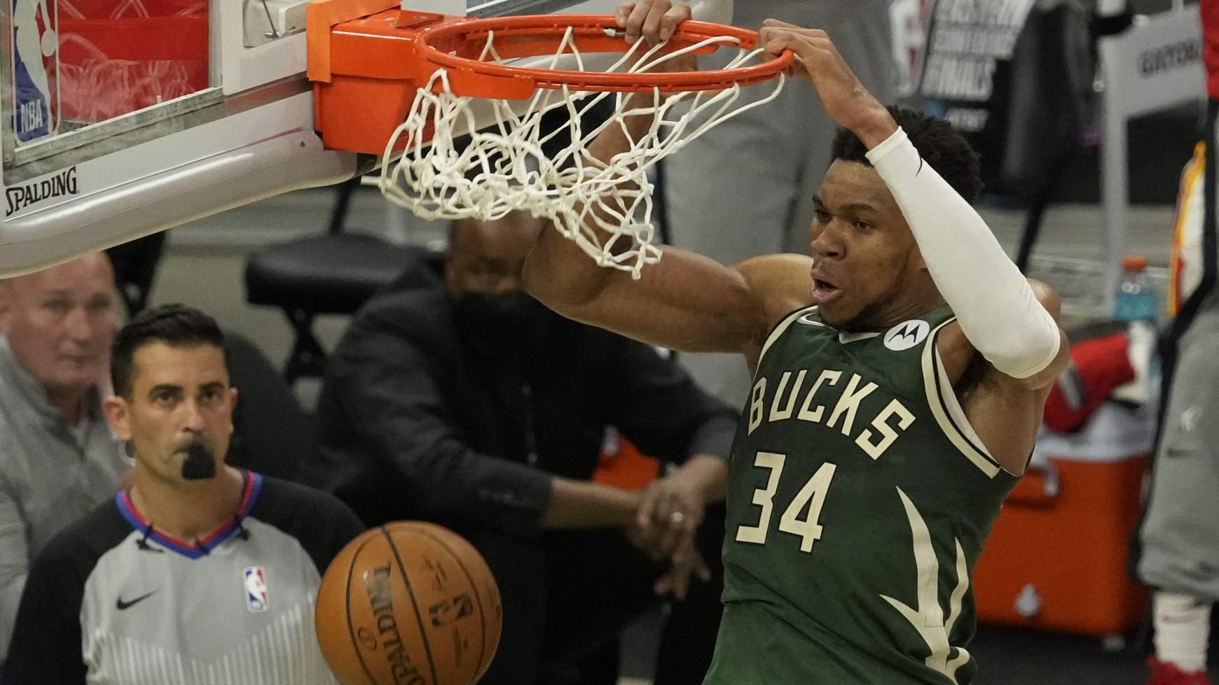 Milwaukee Bucks Jannisz Antetokunmpo