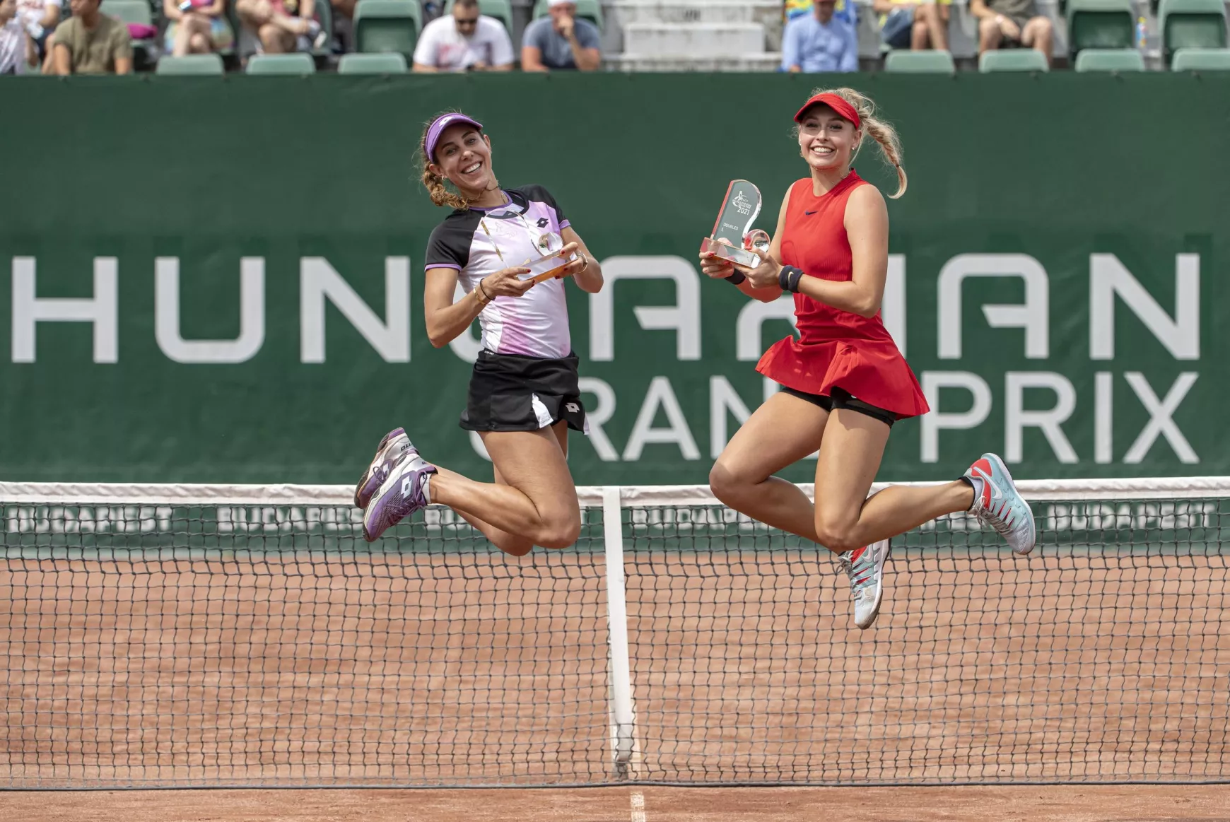 Stollár Fanny és Mihaela Buzarnescu