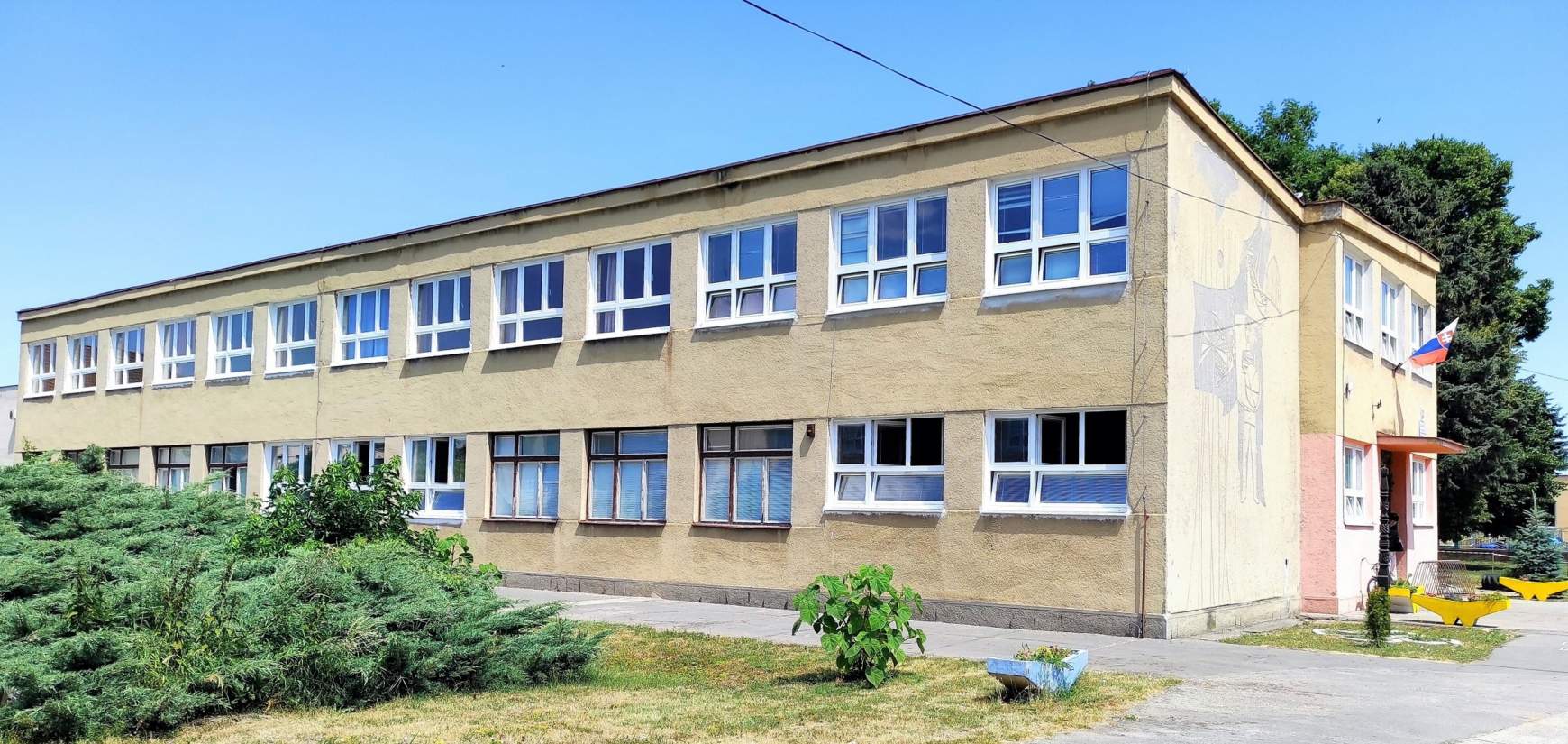A légi magyar iskola épülete