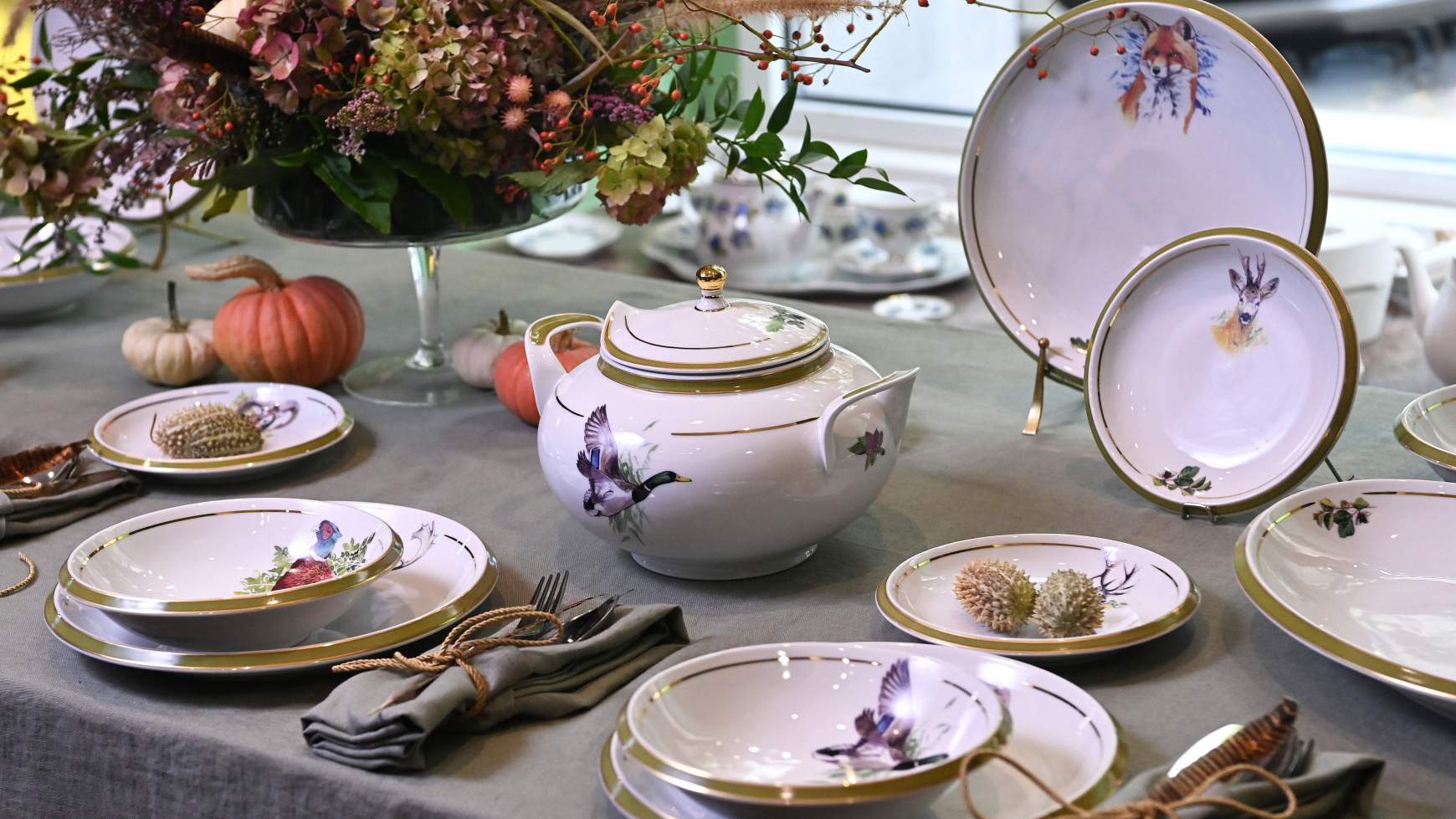 Hollóházi porcelán
