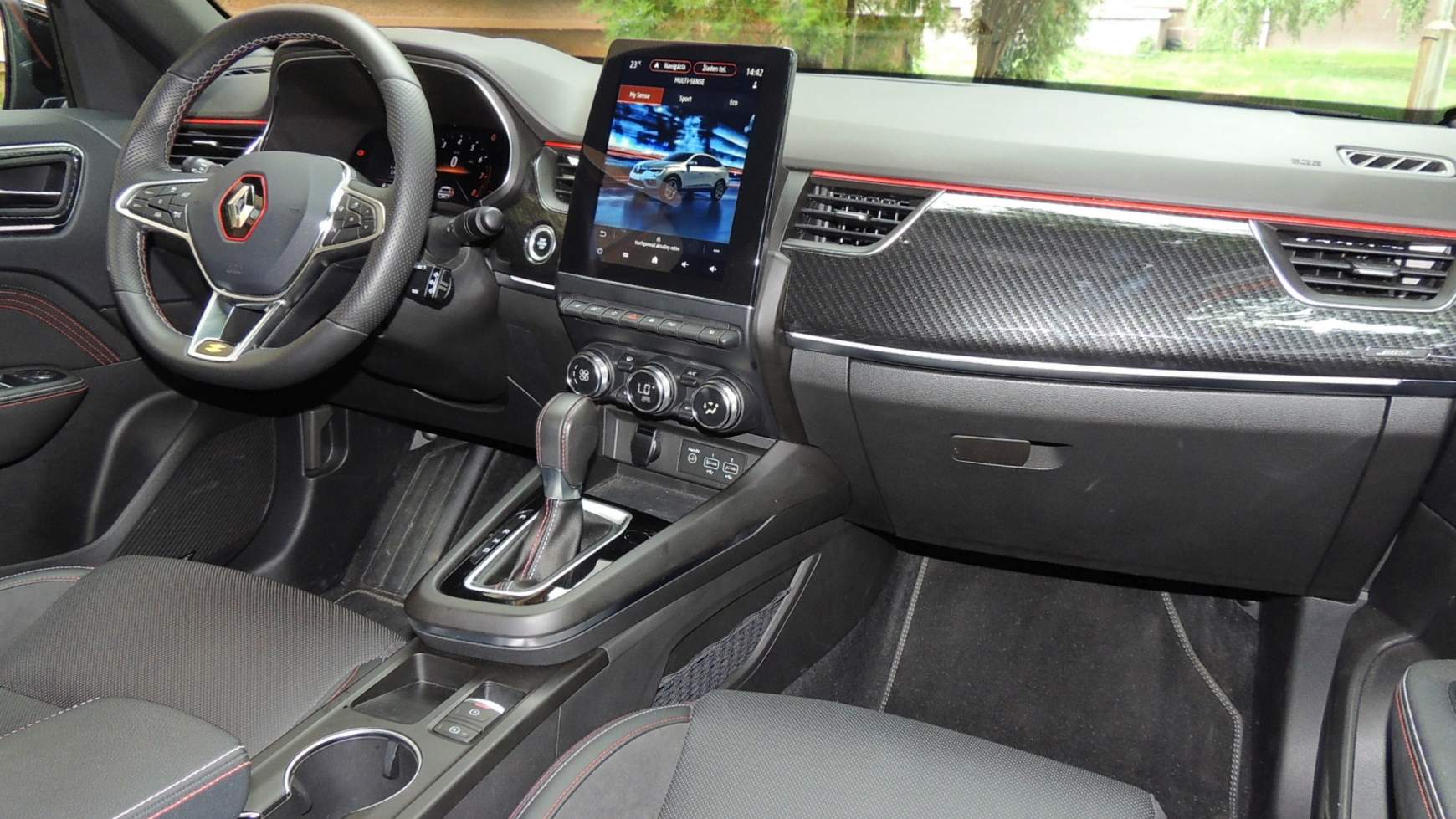 renault-arkana-tce-140-rs-line-09