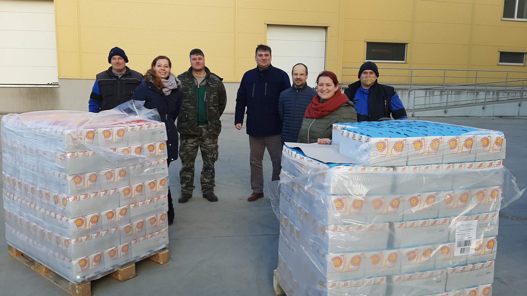 Magyarok Kenyere-program: 4620 kiló lisztet osztottak szét a Komáromi járásban  
