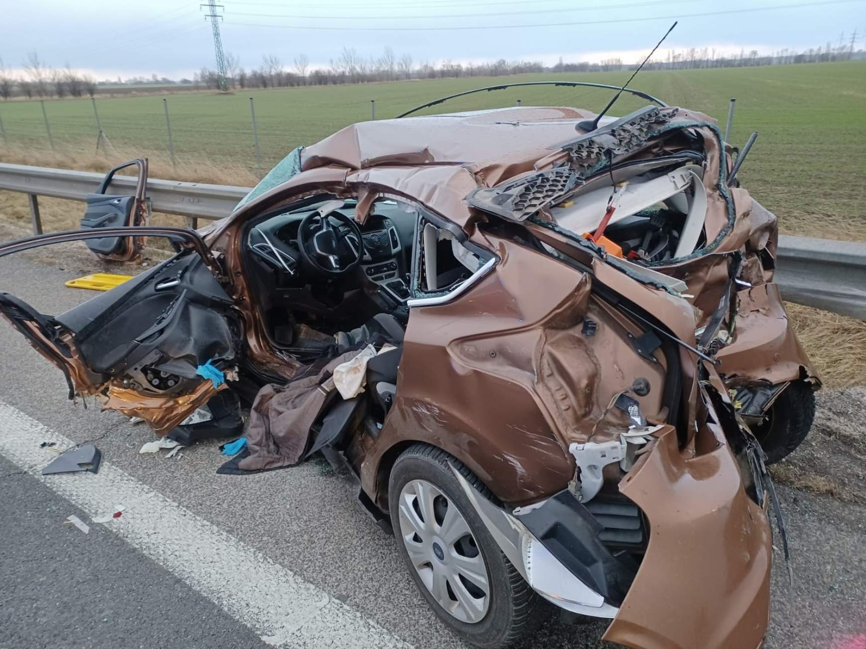 Az autóban utazó két férfi nem élte túl a balesetet