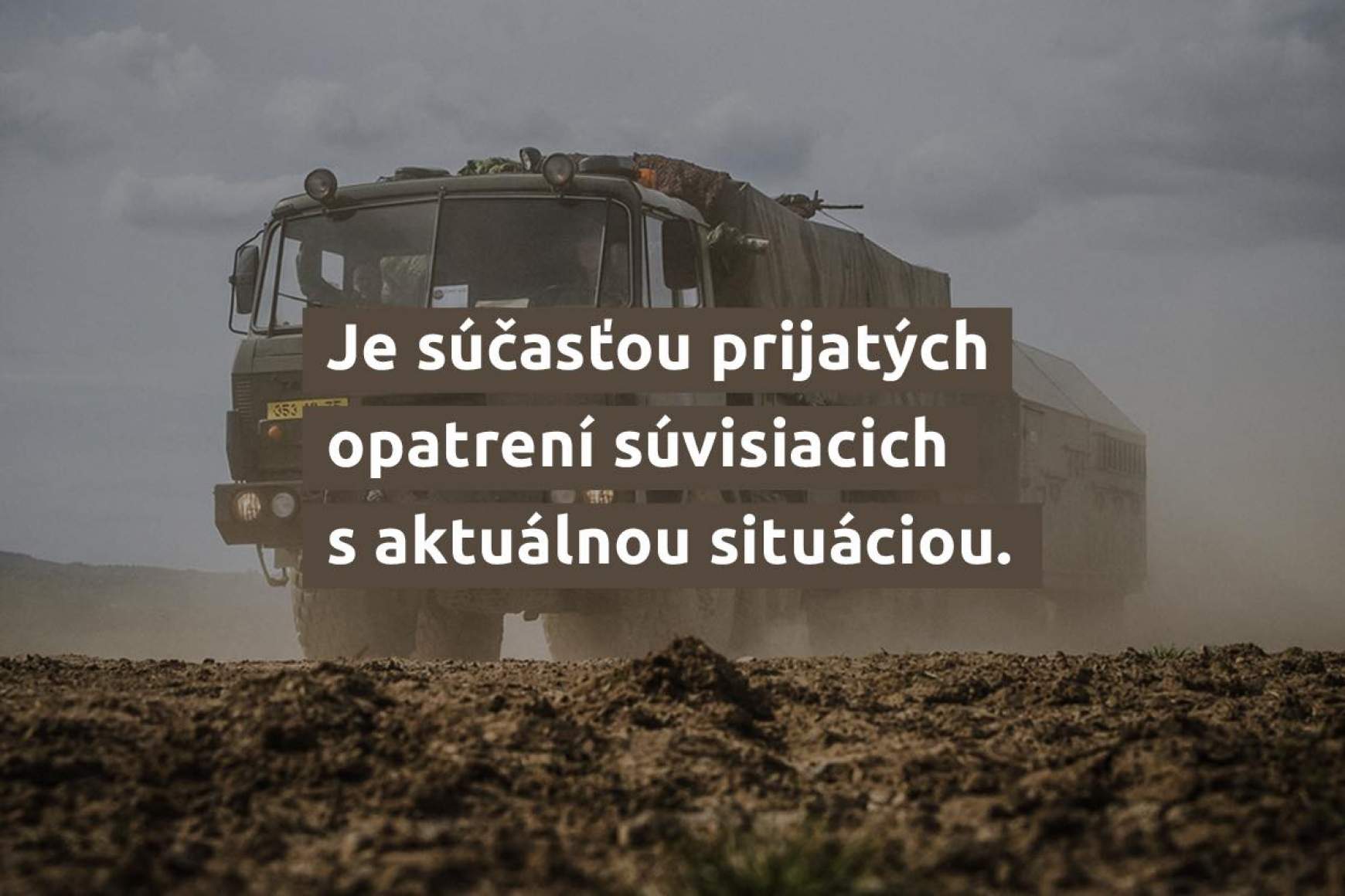 katonai gépjárművek a közutakon