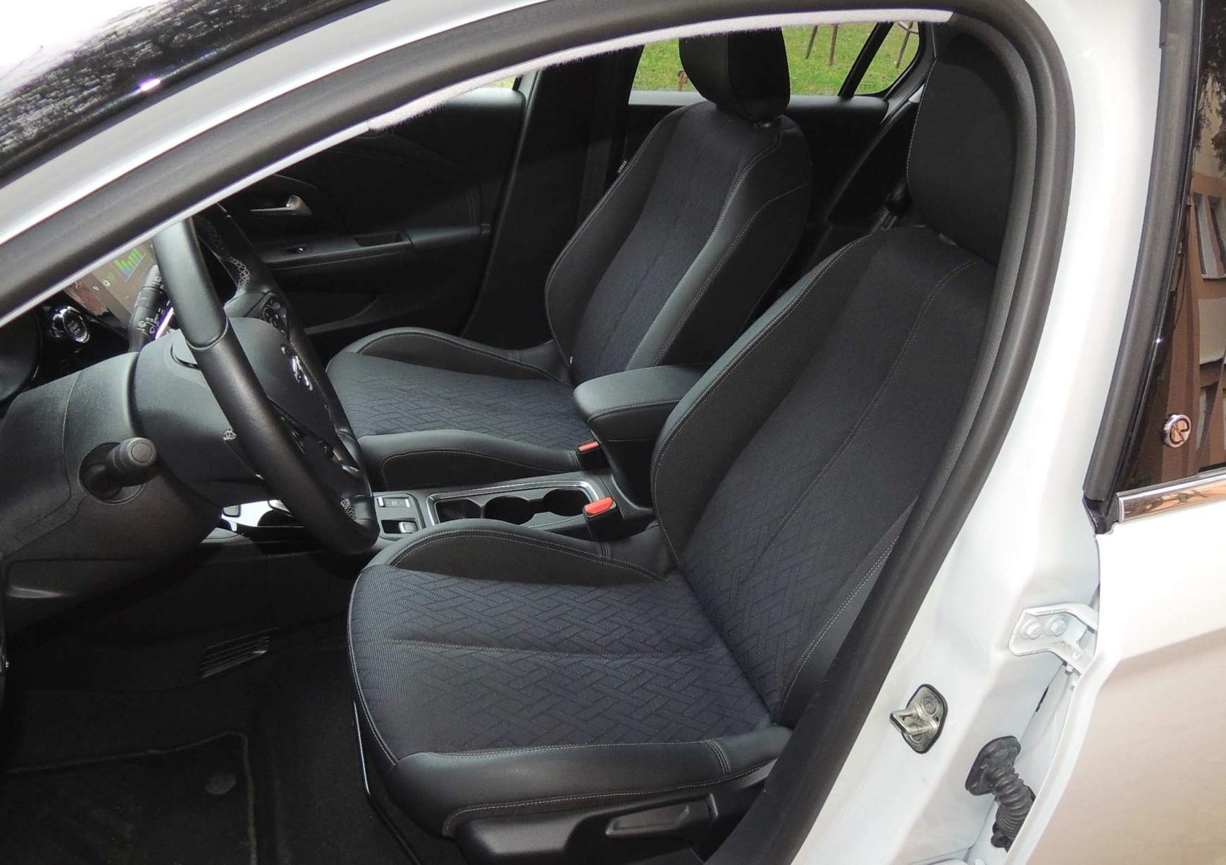 opel-corsa-e-ultimate-06