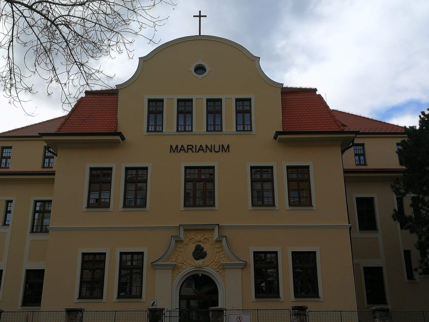 A Marianum főépülete