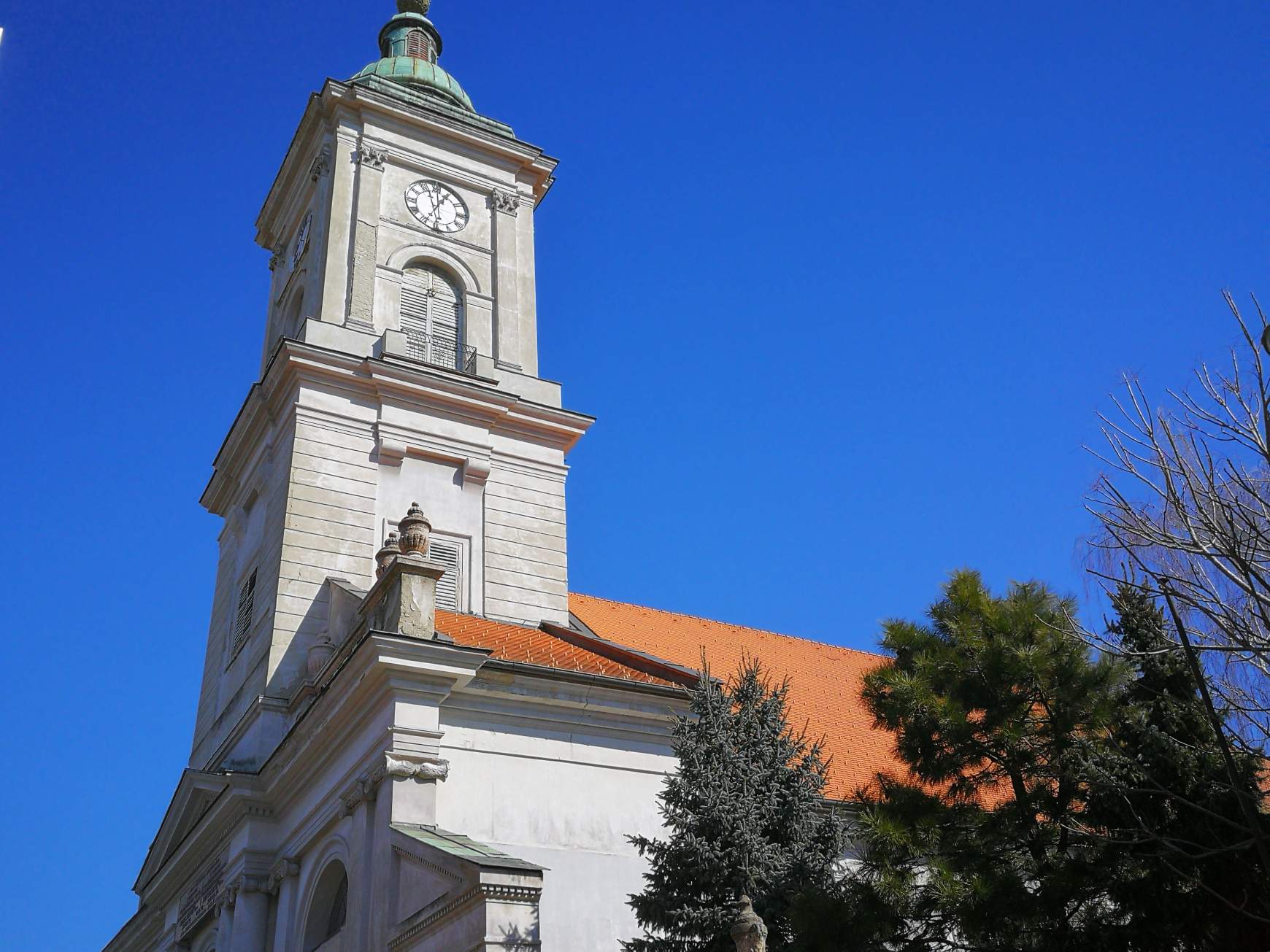 Rendhagyó istentisztelet a békéért Komáromban – Kristóf Rékával és Dráfi Mátyással