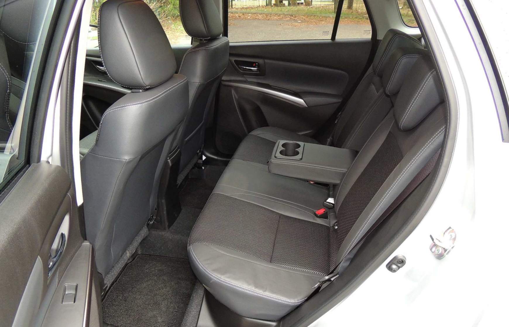 suzuki-s-cross-h-4wd-e-29