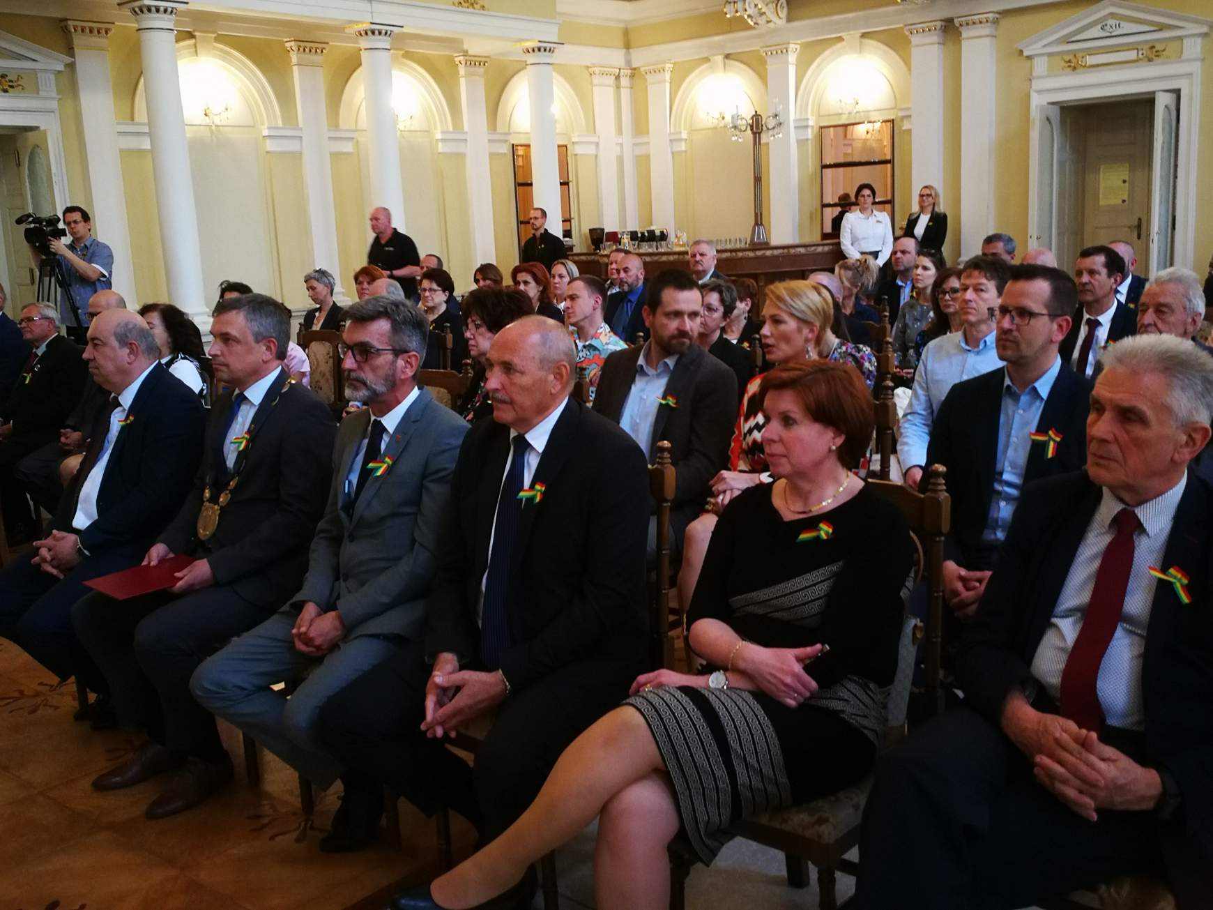 Ünnepi testületi ülés díjátadással Komáromban
