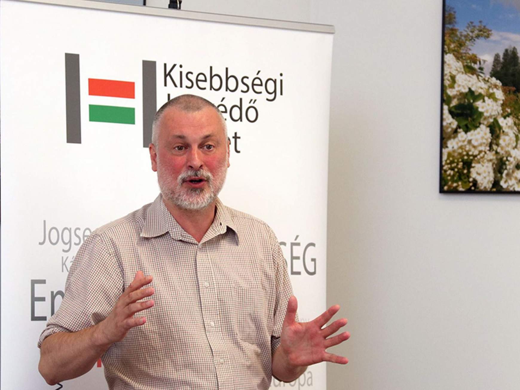 Kisebbségi Jogvédő Intézet, nyári egyetem
