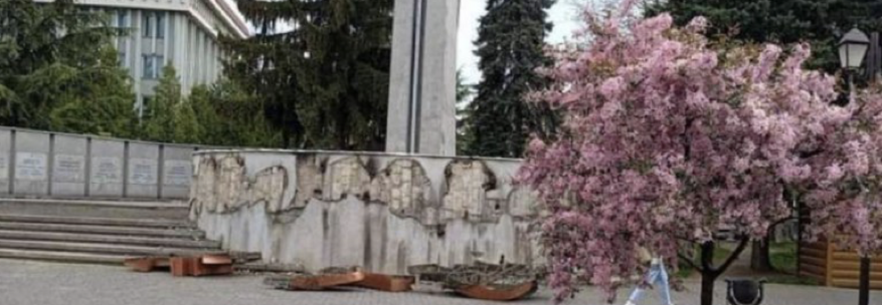 huszt emlékmű
