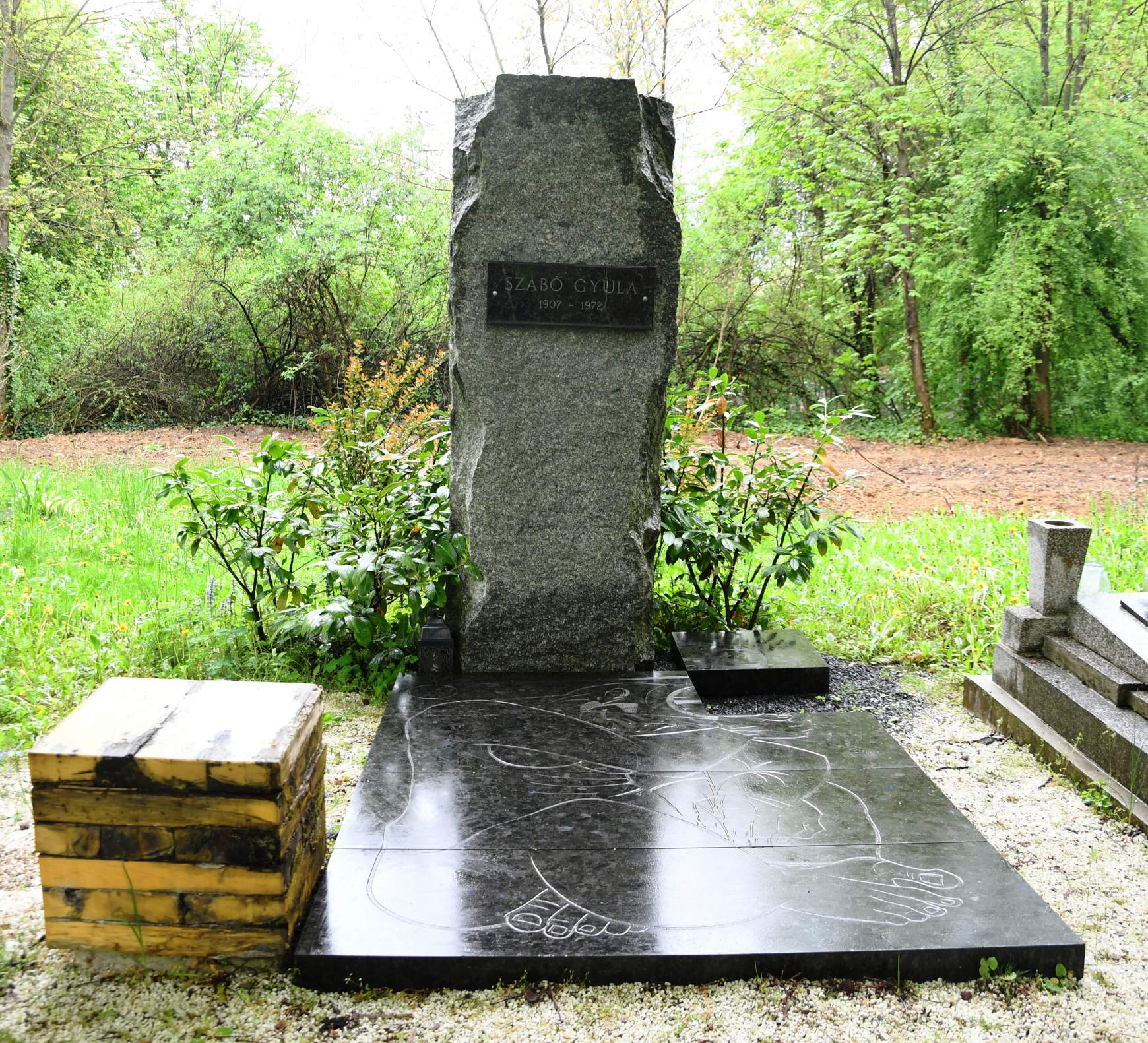 Szabó Gyula síremléke