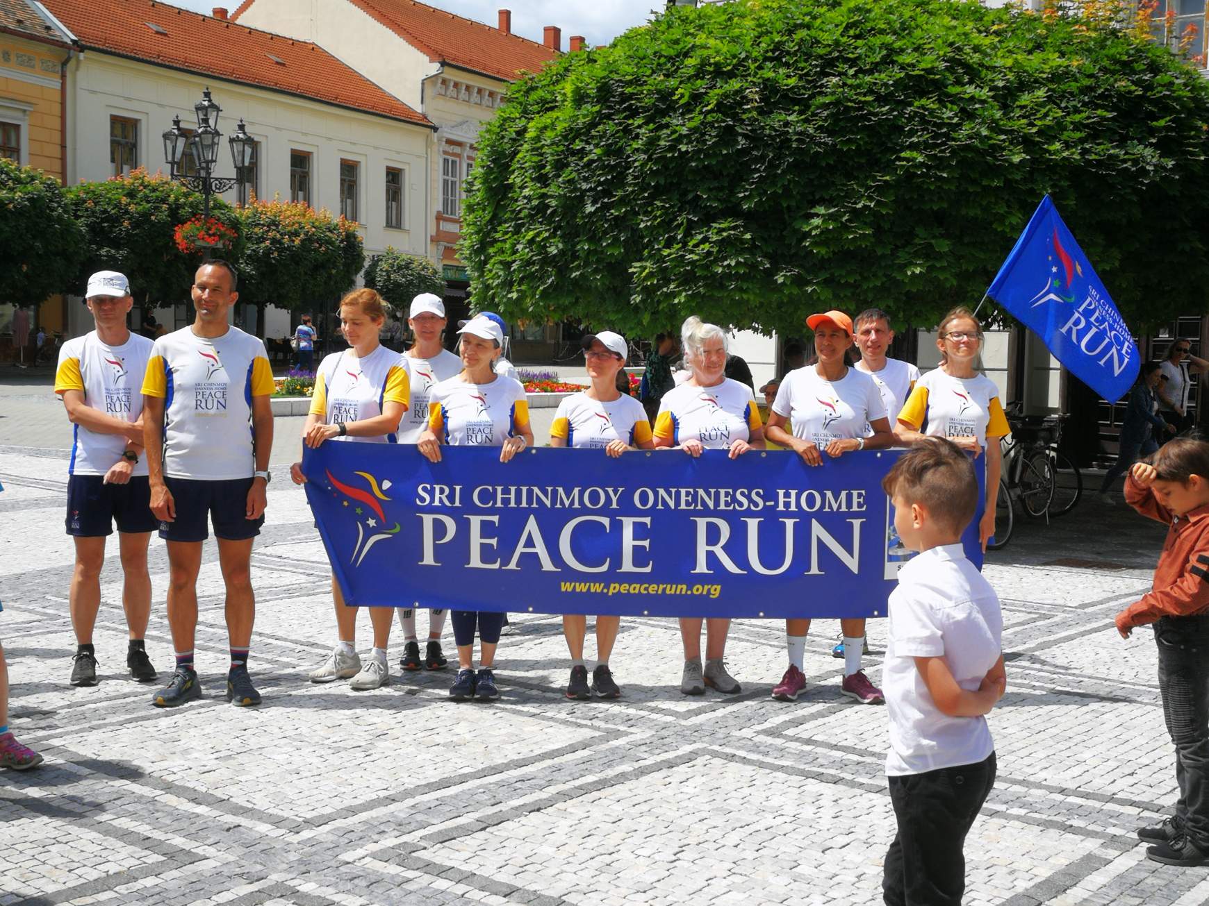 „Tégy egy lépést a békéért!" – Nemzetközi Békefutás a Duna mentén