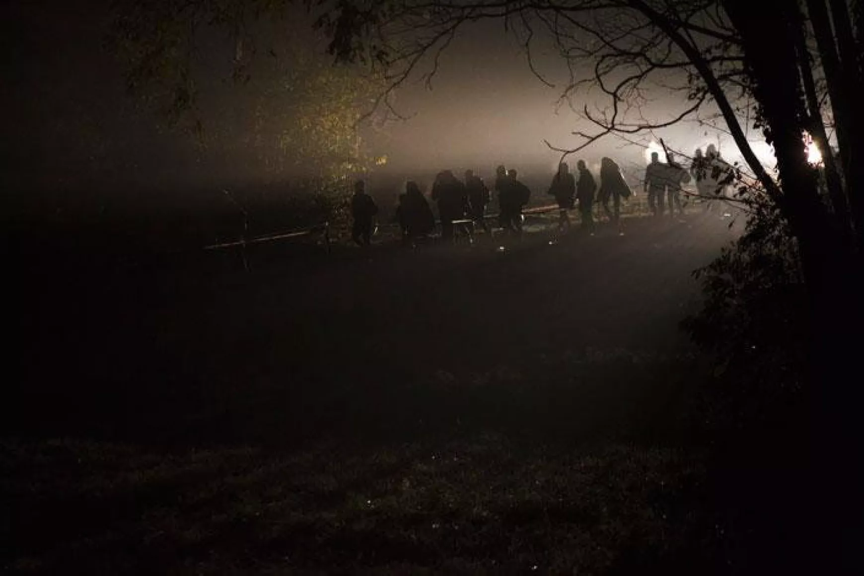 Már lövöldöznek is