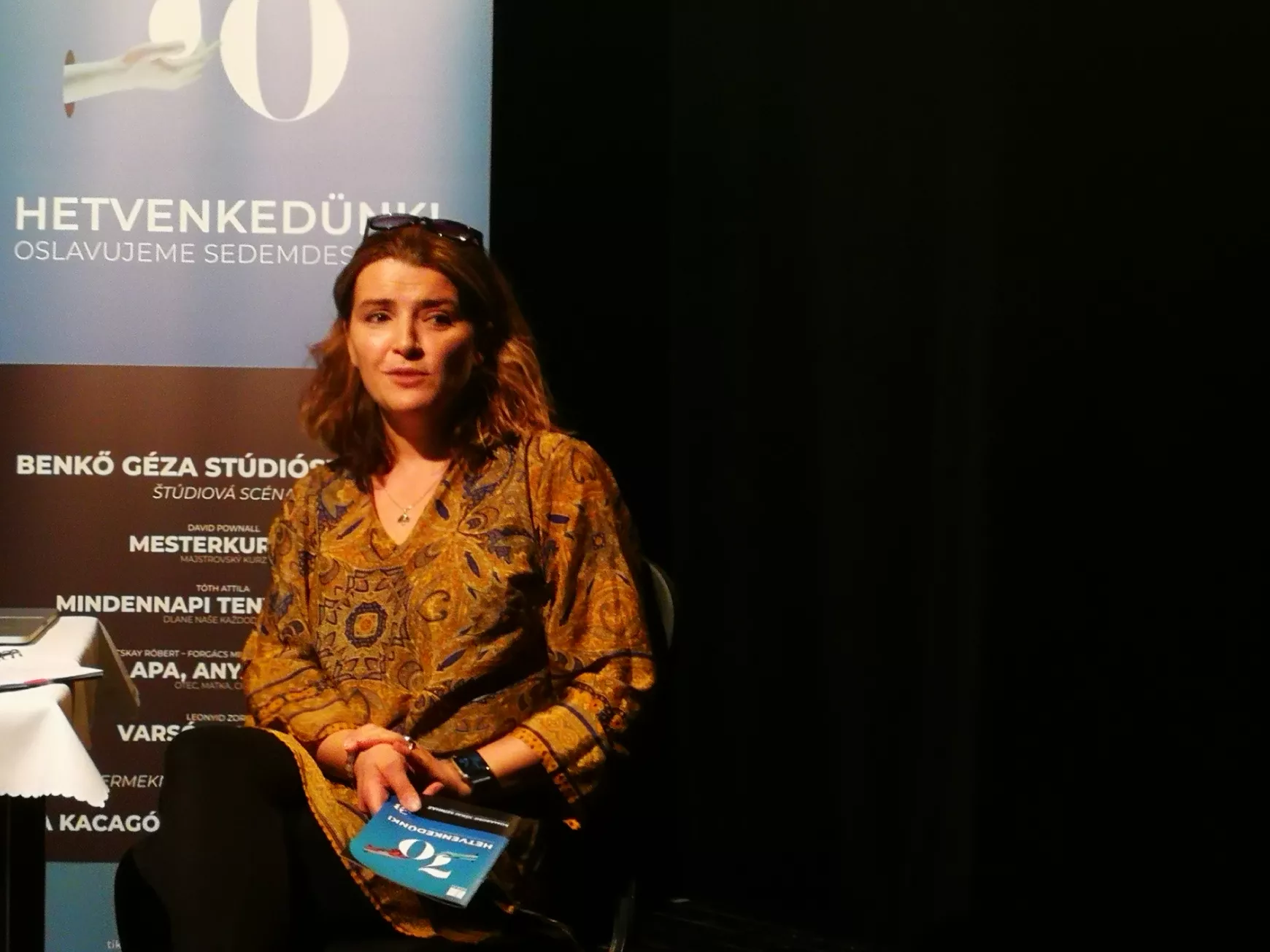  Hetvenkedés a Komáromi Jókai Színházban: sajtótájékoztatóval indult az ünnepi évad