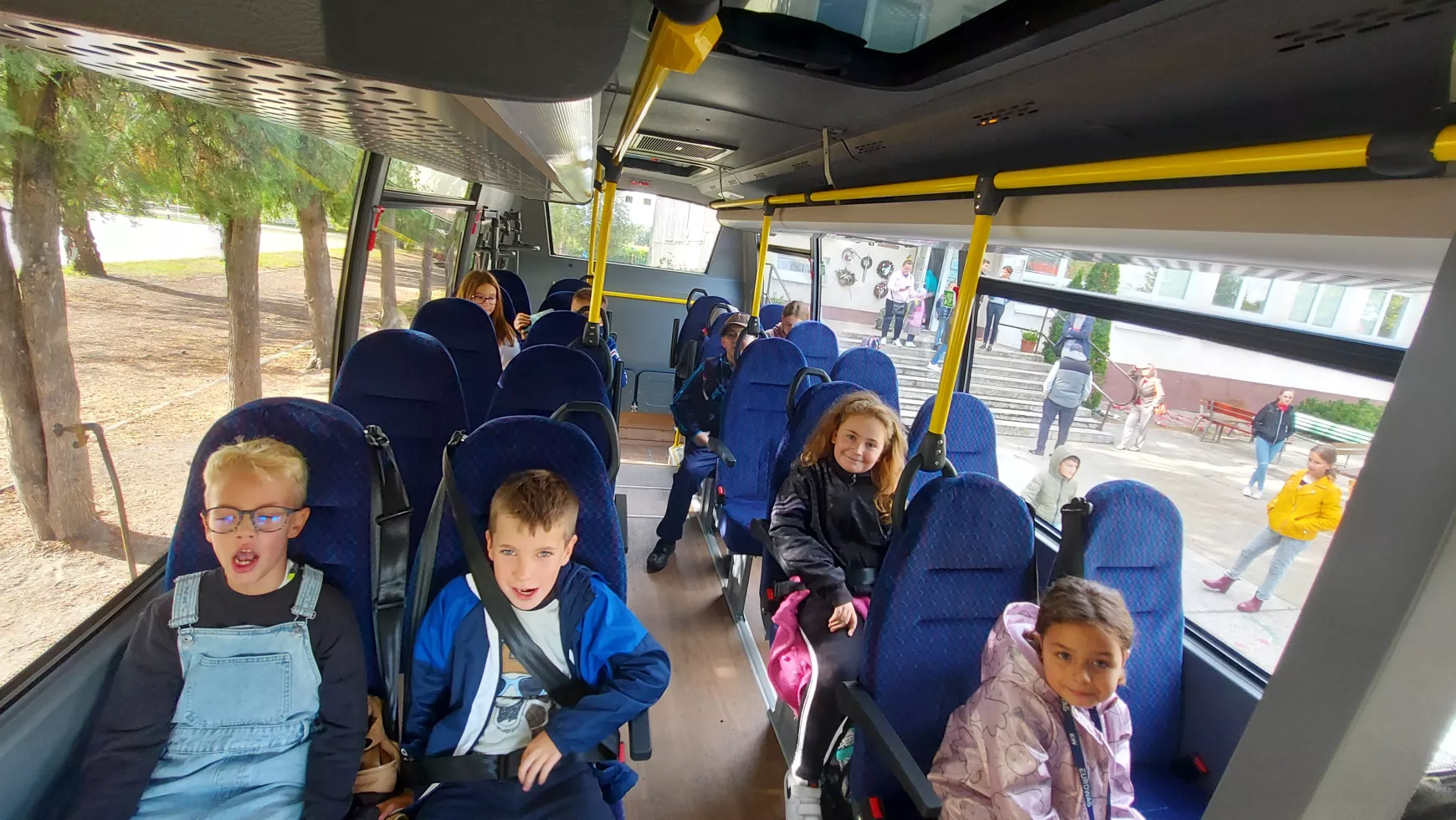 A hetényi „tarczysok“ közel 40 százaléka bejáró, s élvezi az iskolabuszozást