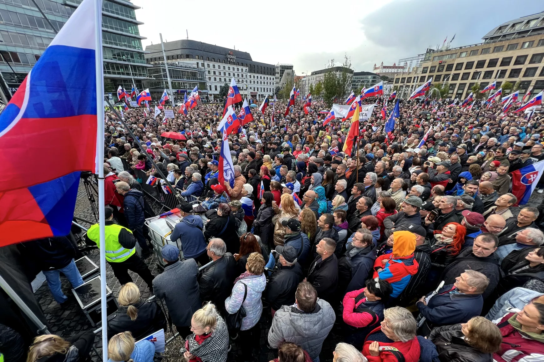 Menjen a kormány