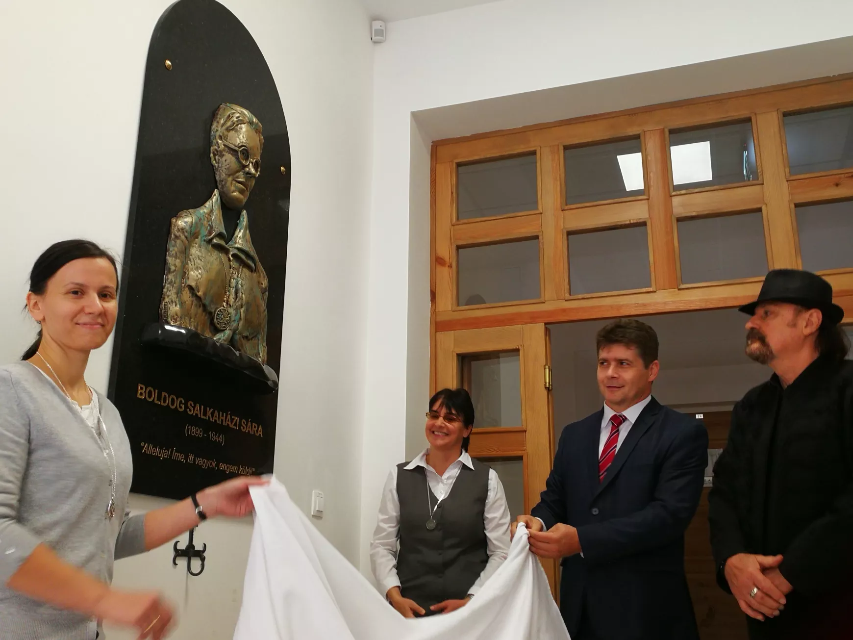 Boldog Salkaházi Sára-emléktáblával és kápolnával gazdagodott a Marianum Egyházi Iskolaközpont