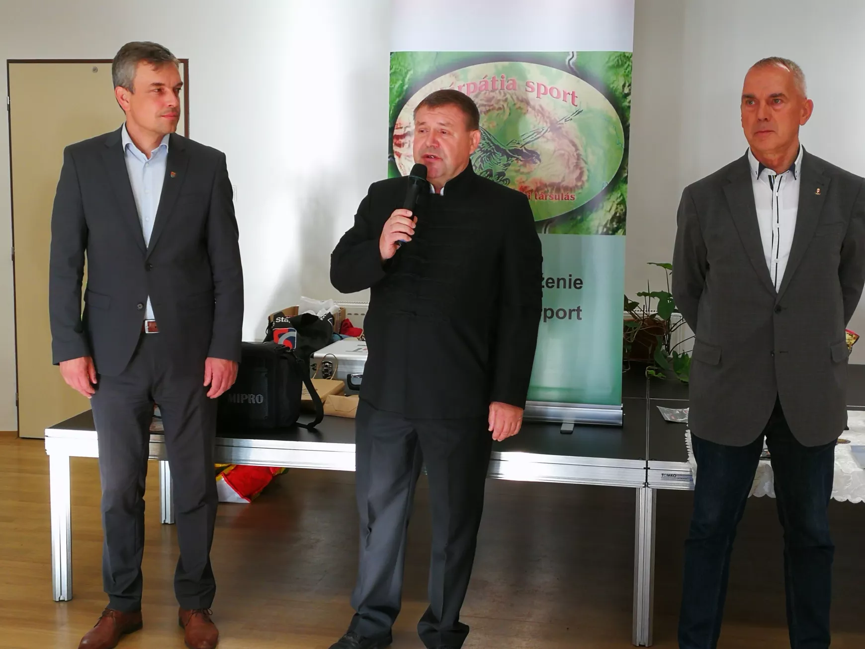 Folyik a XVII. Kárpát-medencei Összmagyar Nemzeti Diákbajnokság - Wichmann Tamás emlékverseny és a Kossányi Kupa asztalitenisz t