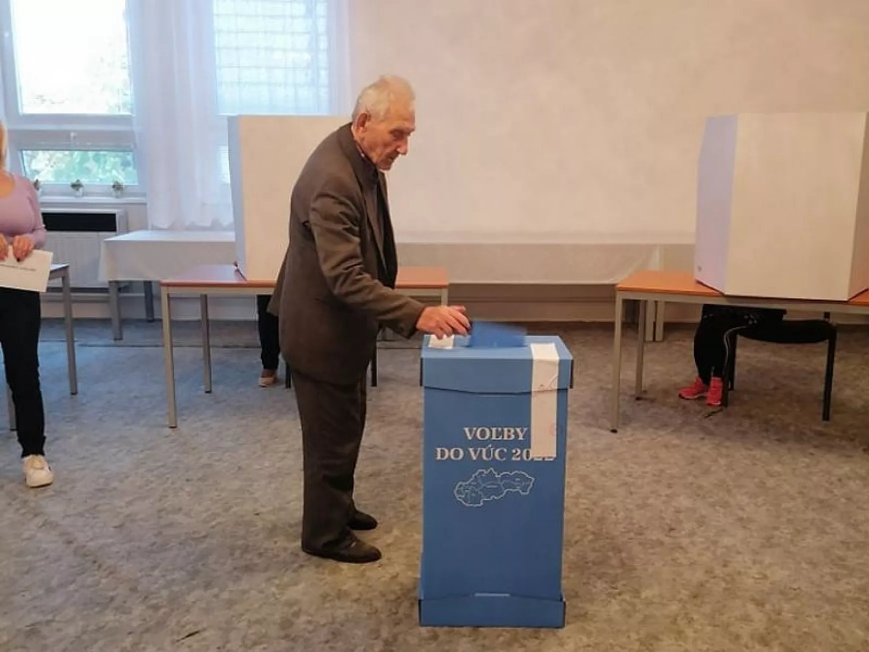 Gombos Rudi bácsi szavaz - Nádszeg