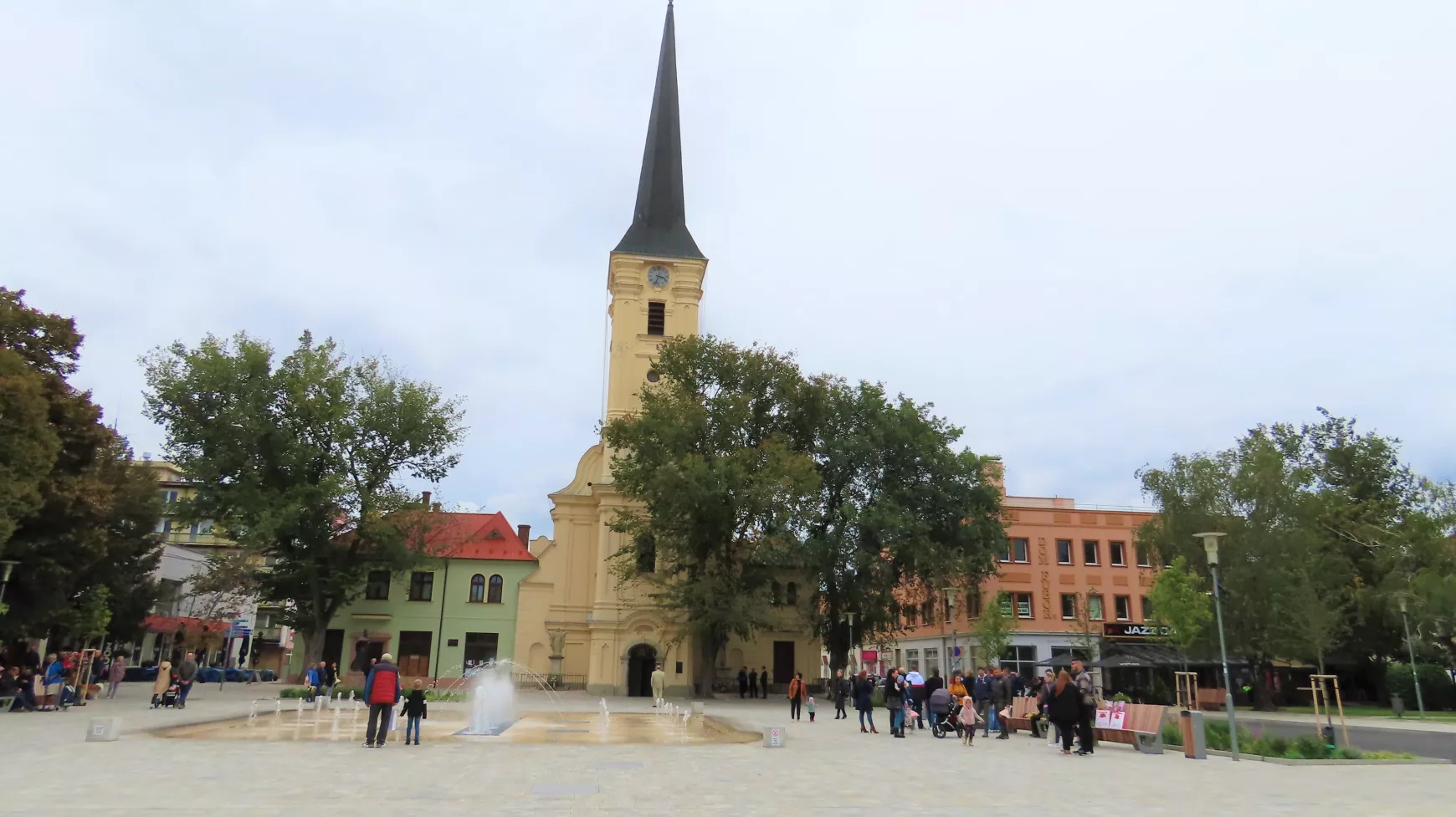 templom Újvár