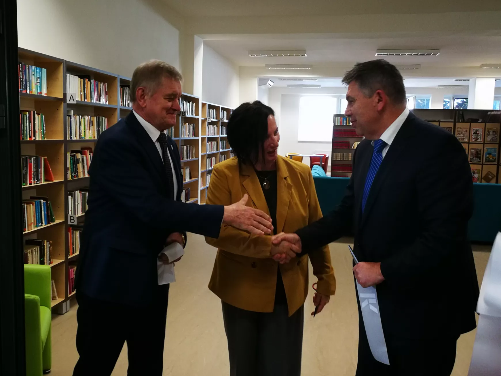 Átadták a komáromi Szinnyei József Könyvtár korszerűn felújított főépületét
