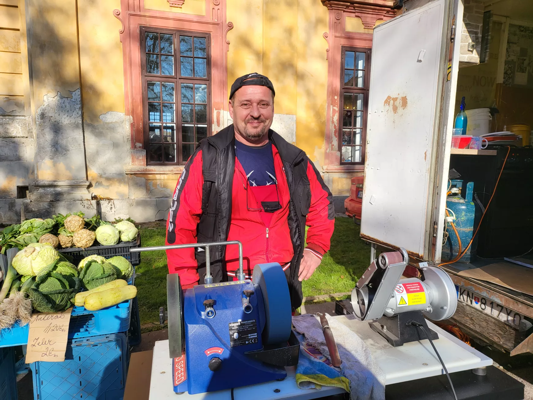 Tallósi őstermelői piac az Esterházy kastély udvarán