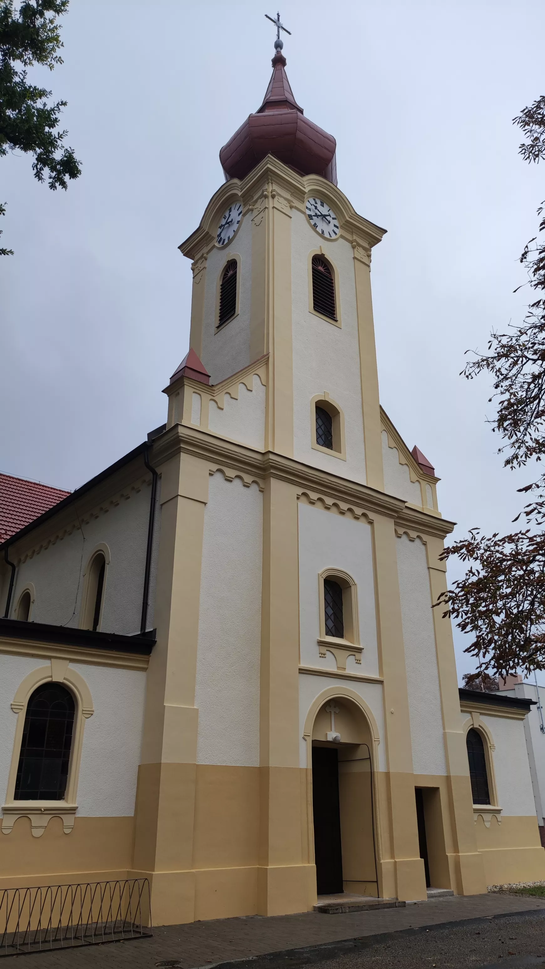 Magánvállalkozók is közreműködtek